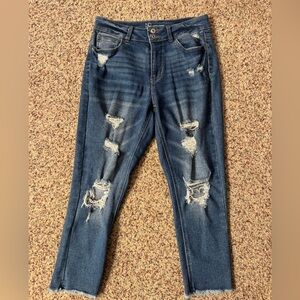 Slim Distressed Women’s capris- Dark Blue